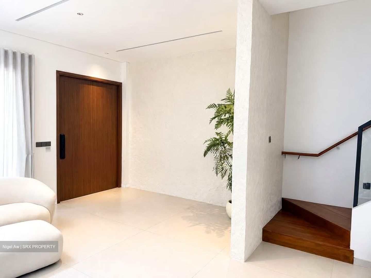 Upper East Coast Road (D16), Terrace #554874471